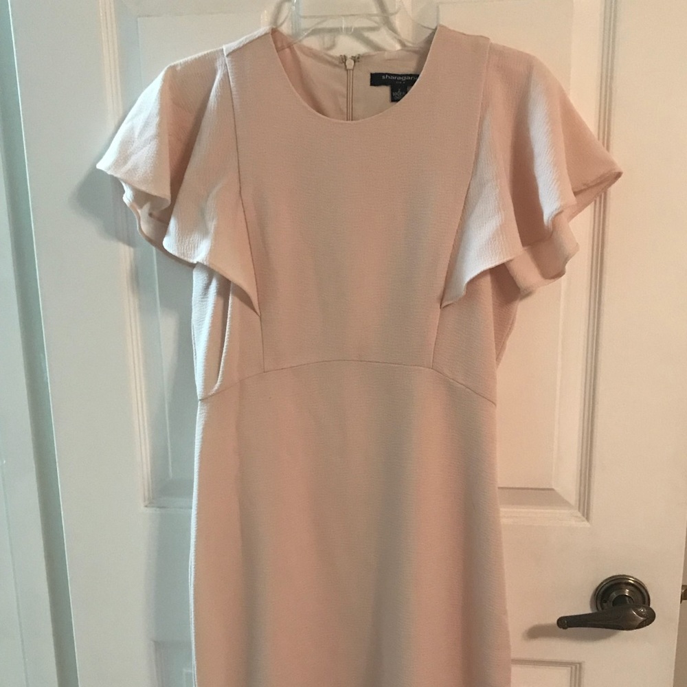 Flutter sleeve dress